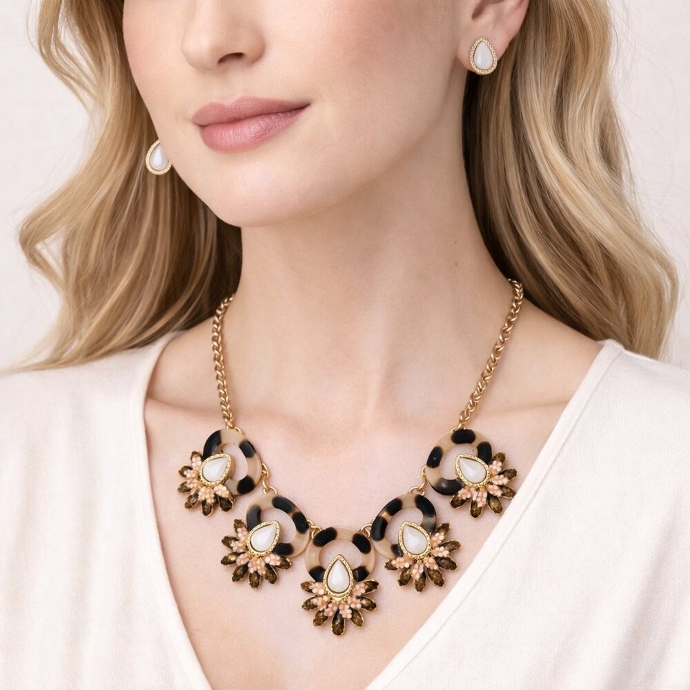 Tortoise Link Statement Necklace & Stud Earring Set